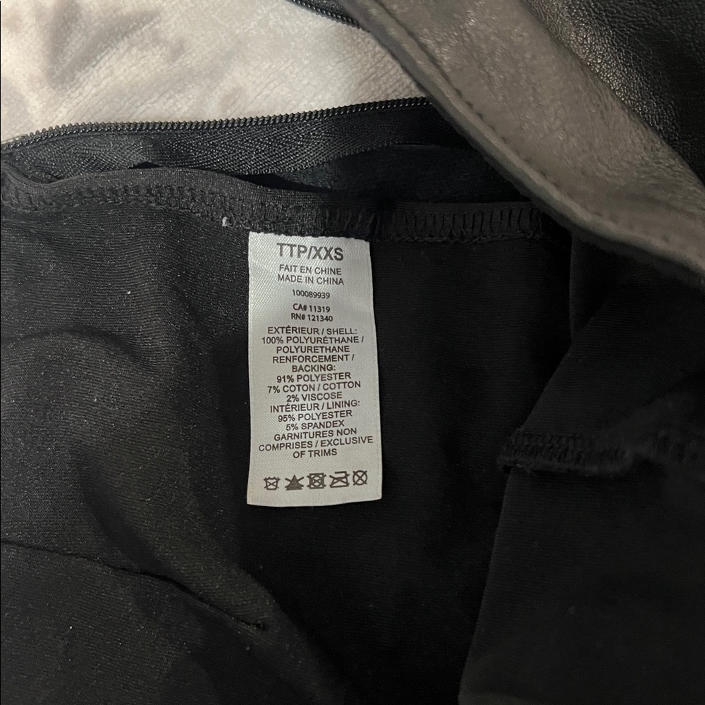 Garage Black Pleated Mini Skirt/skort faux leather - Picture 6 of 8